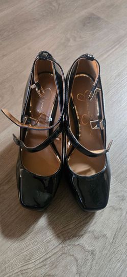 Jessica Simpson women's black heels - size 6