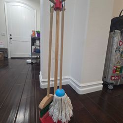 Melissa and Doug cleaning toy set