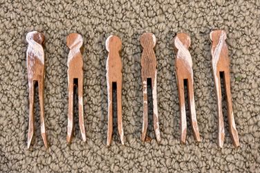 Wooden vintage clothes pins - lot of 6