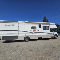 RV FORD V10 FLEETWOOD JAMBOREE CLASS C