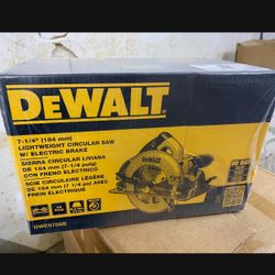 DeWalt 15 Amp 7-1/4” Lightweight Circular Saw With Electric Brake