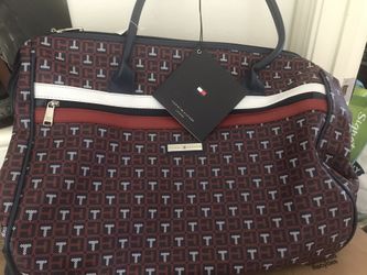 Tommy Hilfiger Duffel Bag With Wheels