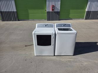Kenmore Washer and Dryer Set
