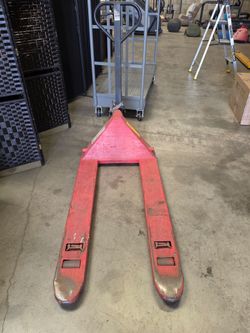 Standard pallet jack