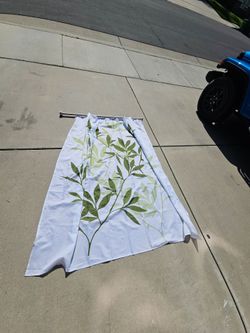 Shower curtain and rod like new