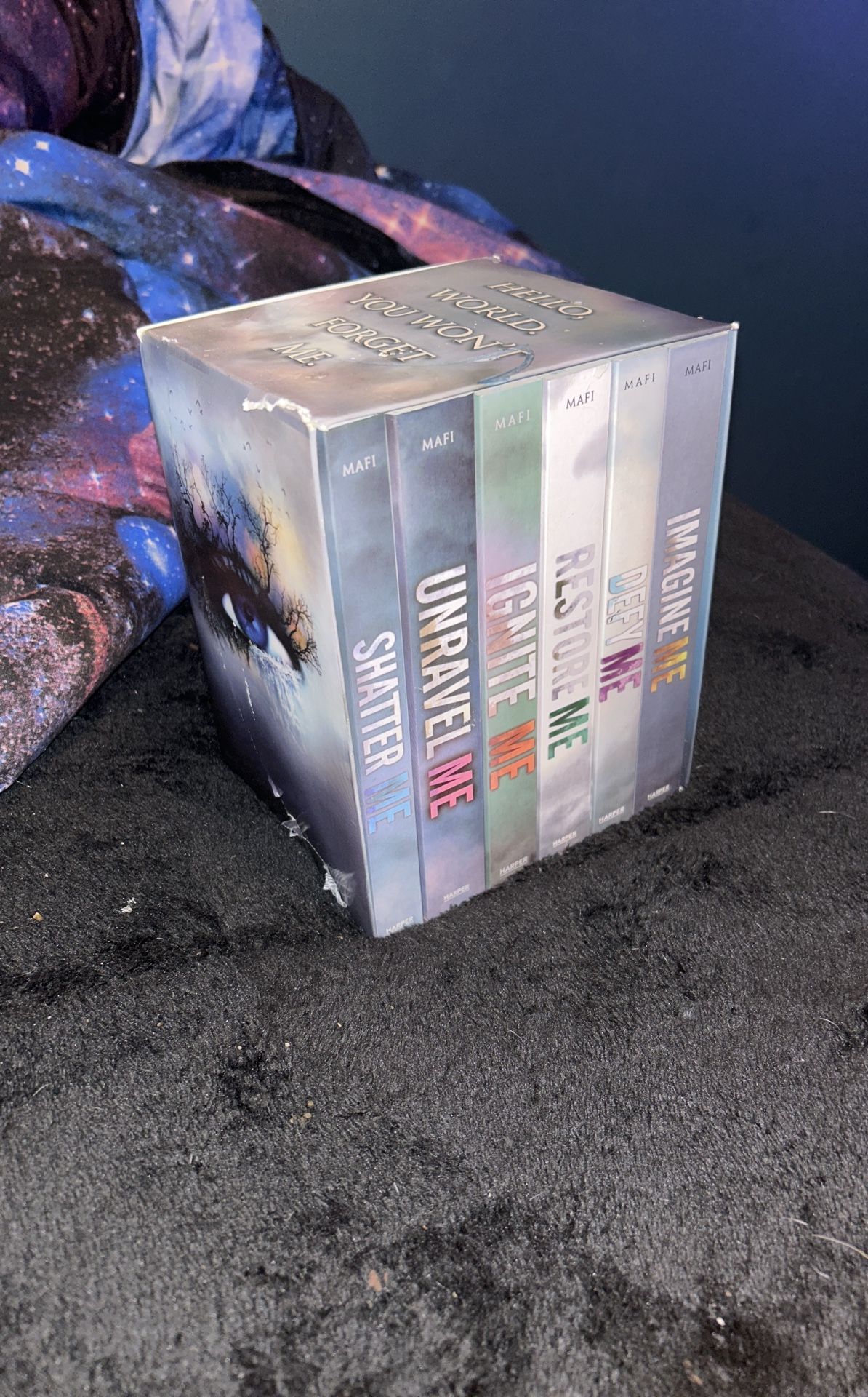 Shatter me series