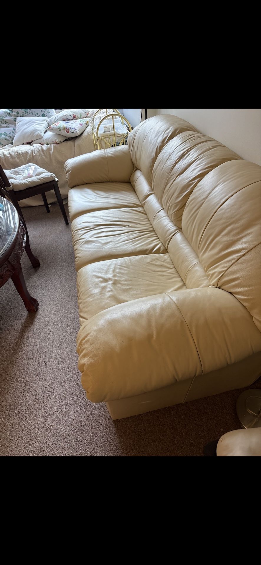 Leather couch For Sale