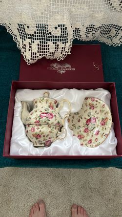 Victorian Trading Tea Pot/cup Brewing Set