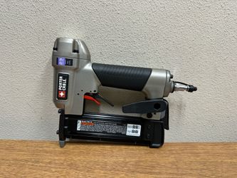 Porter-Cable PIN138B 23-Gauge 1-3/8 in. Pneumatic Pin Nailer