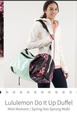 new Lululemon Do It Up laptop gym Bag travel Tennis Cheer Pickelball Yoga Pilates Duffel PASTEL GREEN RARE summer vacation Travel Crossbody Floral