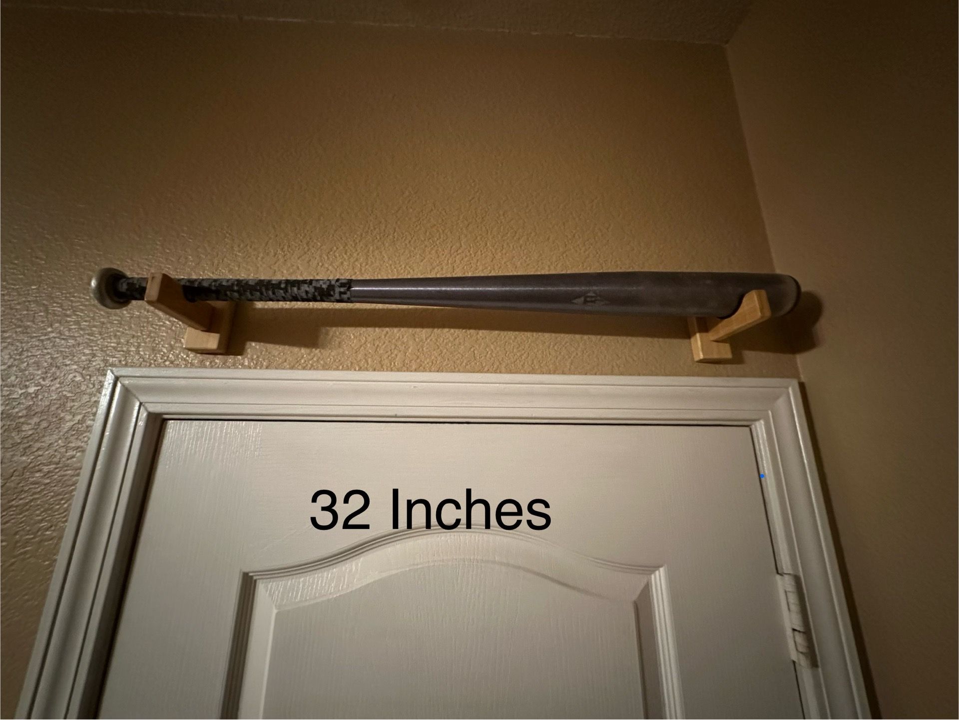 32” Easton Baseball Bat + Rack