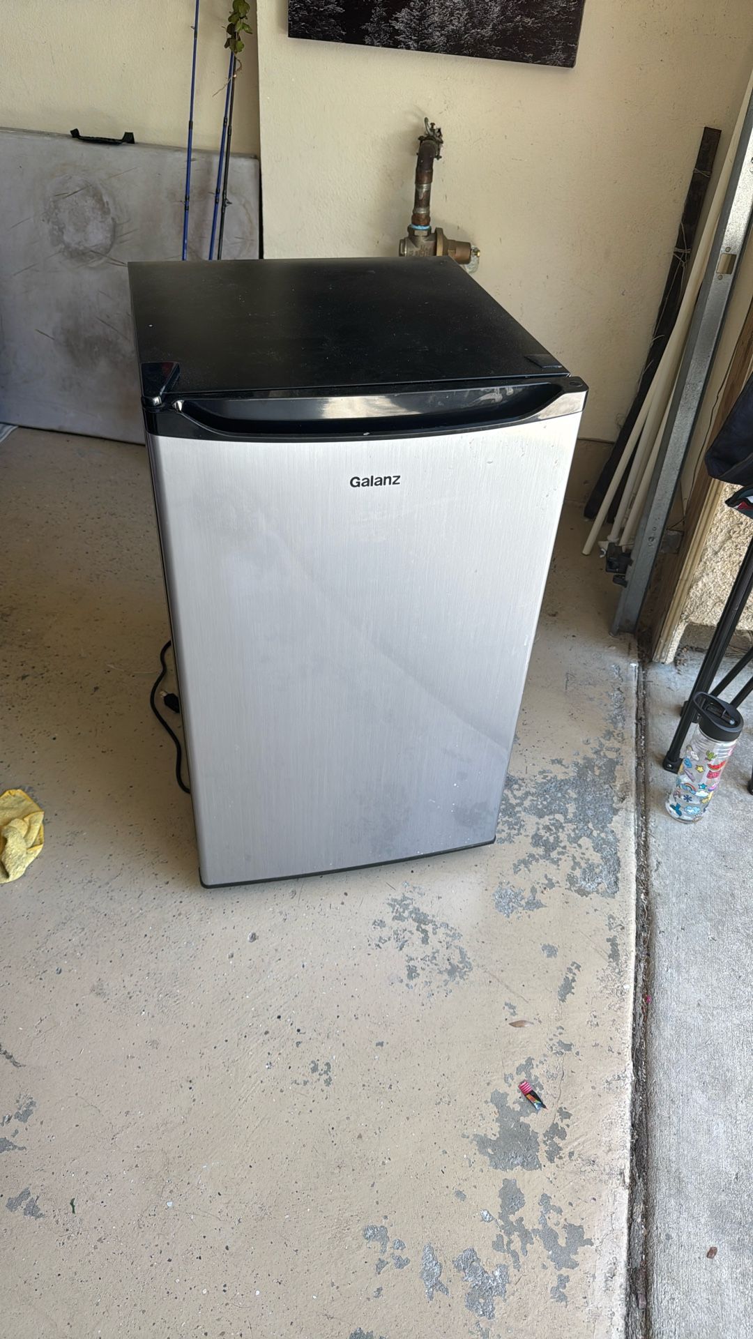 Galanz Mini Fridge (doesn’t work)