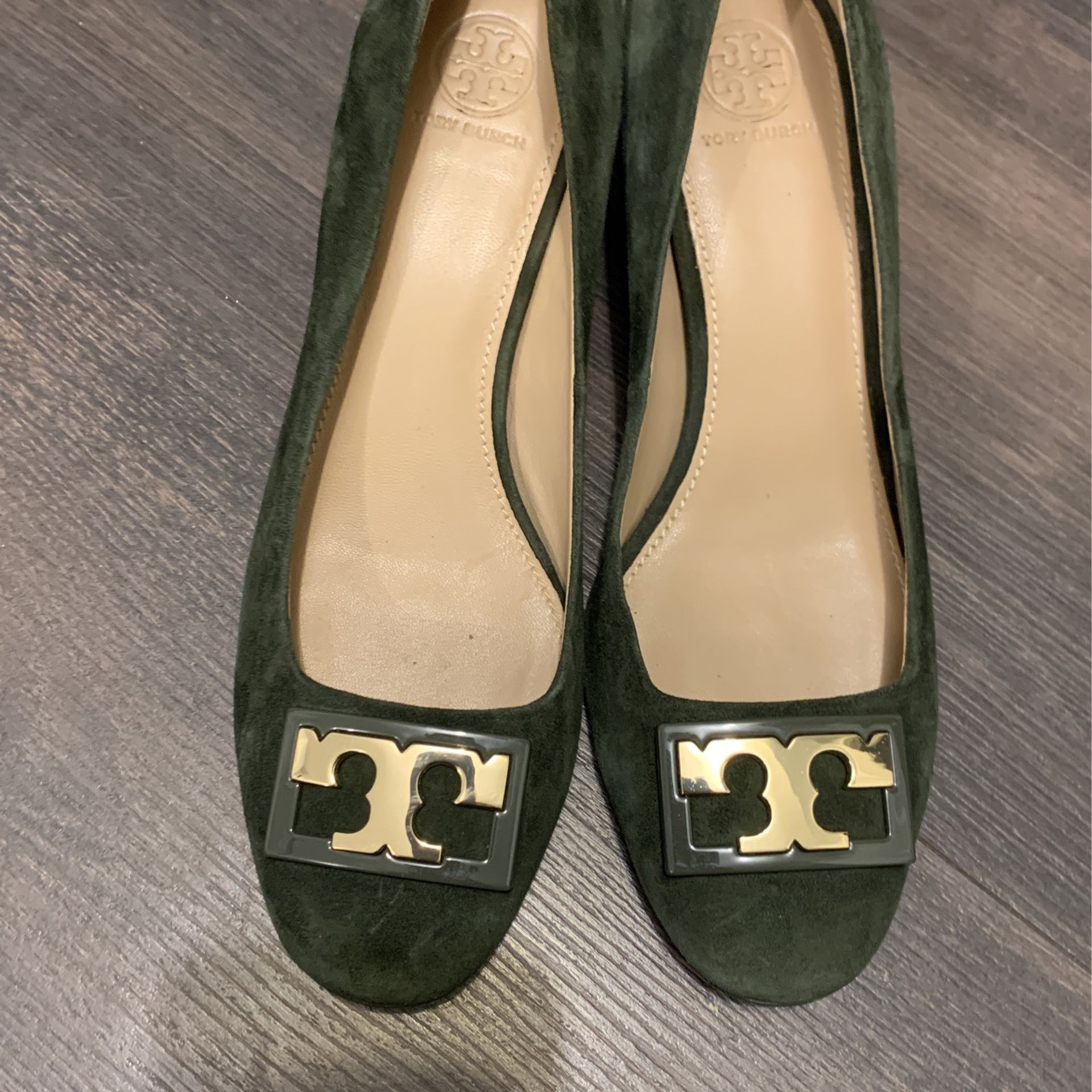 Tory Burch. Size 8 for Sale in Chicago, IL - OfferUp