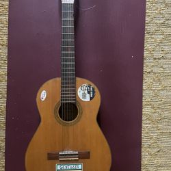 Granada Guitar 