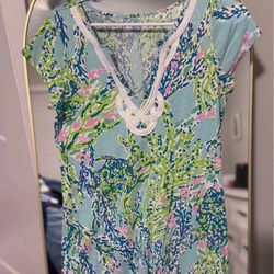 Lilly Pulitzer Size Medium 