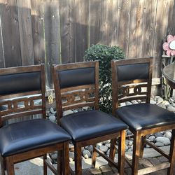 Pup Table 4 Padded Glass Top Set 