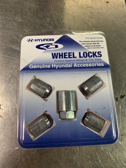 Hyundai wheel locks with key