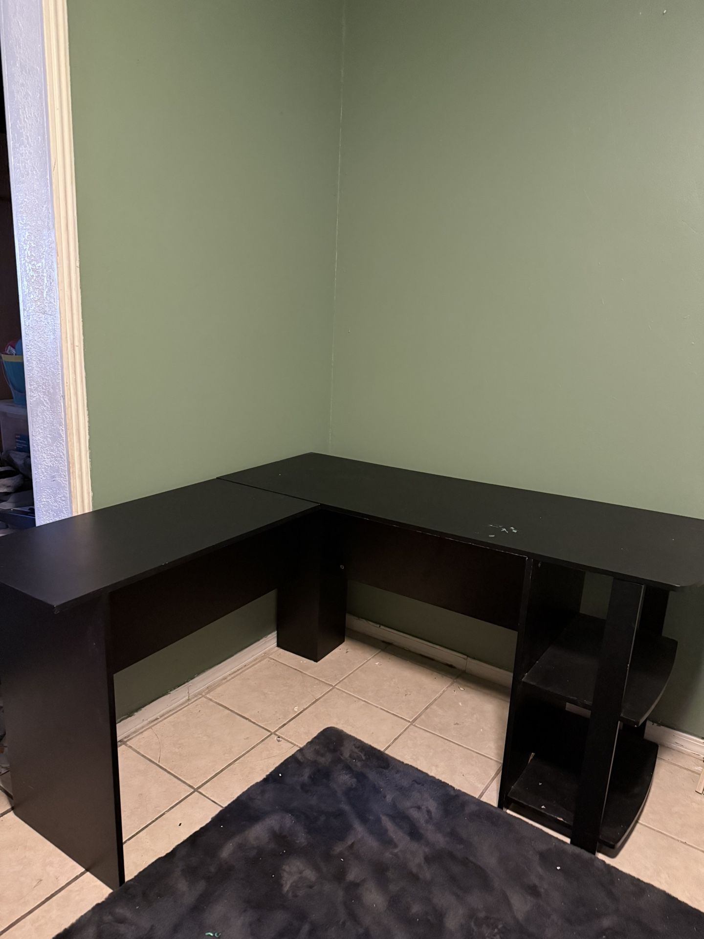 Corner Desk
