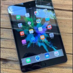 Gen 1 Mini 7inch iPad Wi-Fi With Charger