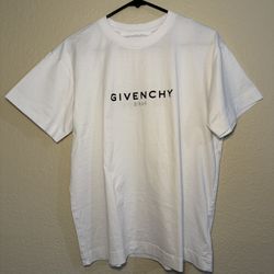 Givenchy T-Shirt Size S(Oversized) 