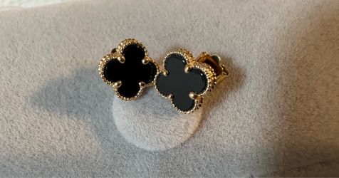 18k onyx gold clover earrings