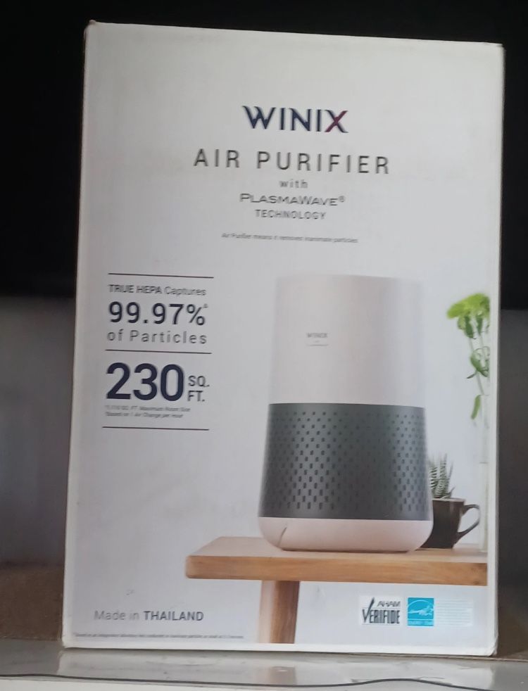 Winix Air Purifier with Plasmawave Technology ( make an offer)