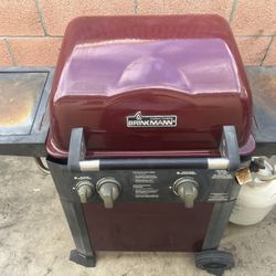 Backyard Grill Propane BBQ With Gas Tank $90