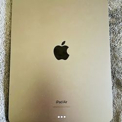 Apple iPad Air 5- excellent