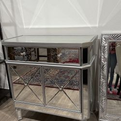 Mirrored Entryway Table / Mirror