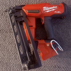 Milwaukee Fuel 16 Gauge Finsh Nailer