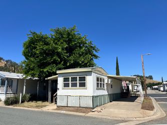 Single wide manufactured home