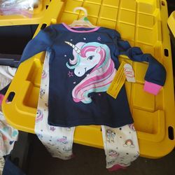5T Pajamas. New 