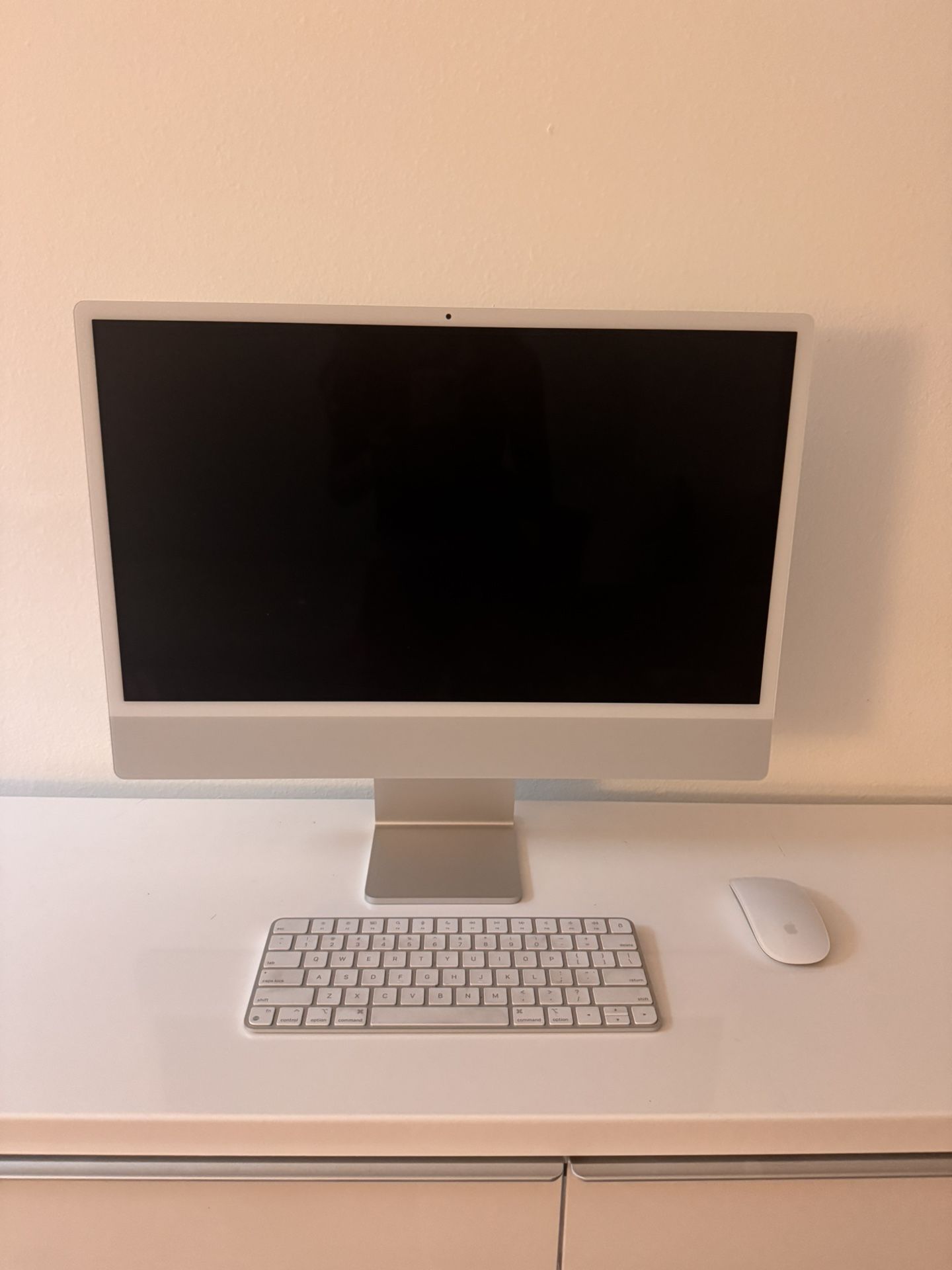 iMac 24”