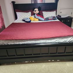 King Size Bed With 1 Side Drawer With Dresser Included Metress.