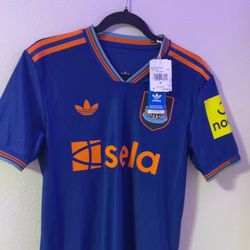 Newcastle jersey size S