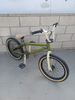 Boy's 20" gt performer bmx bike