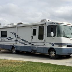 Rexhall 32 Footer Motorhome