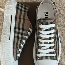 Burberry Shoes