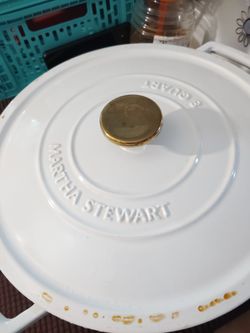 Martha Stewart 8 quart Enamel Cast Iron Dutch Oven 