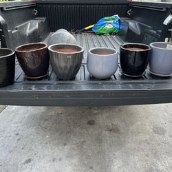 Clay pots 