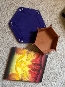 D&D Dungeon Master Screen & Two Dice Trays