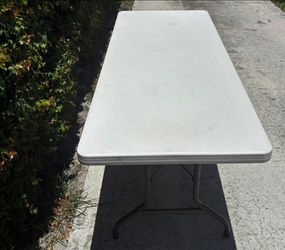 6 FT (LEGS UP) FOLDING TABLES -3 AVAILABLE @$45 EACH‼️‼️‼️