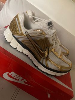 Nike Vomero 5 White Gold Sneakers