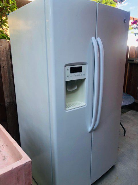 Refrigerator $450 OBO