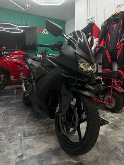 2010 Ninja 250r , turn key ready to ride