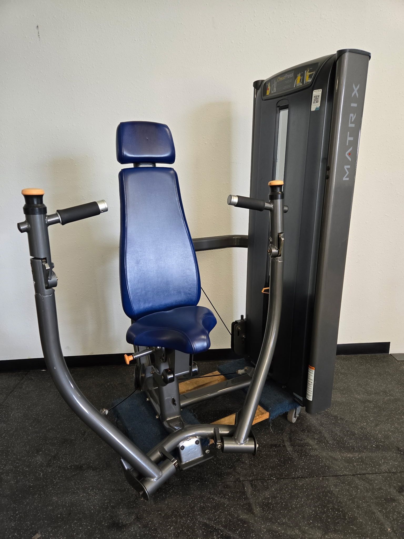 Matrix Chest Press