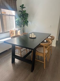 PRICE DROP !! Large Black Dining Table 3’ x 6’ – Sturdy – Irvine Pickup