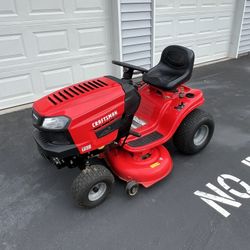 Riding Lawnmower - Great Condition 