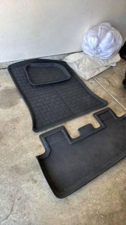 Tesla floor mats