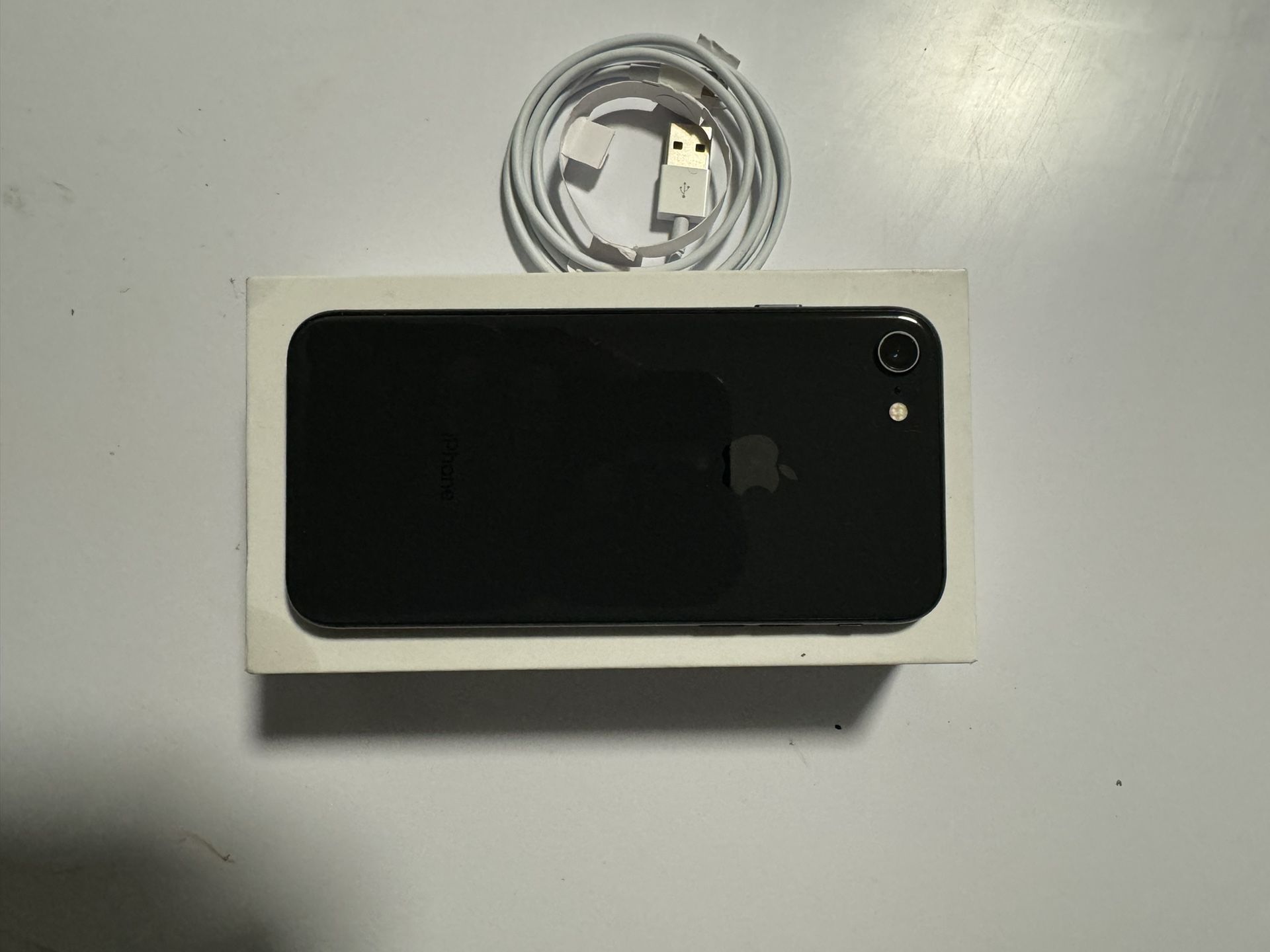 iPhone 8 64gb Factory Unlocked Like New 